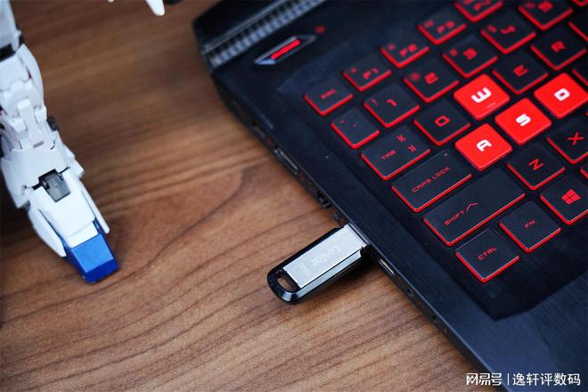 性能出色，售價(jià)親民 Lexar M400 高速閃存盤，辦公設(shè)備及消耗品的明智選擇